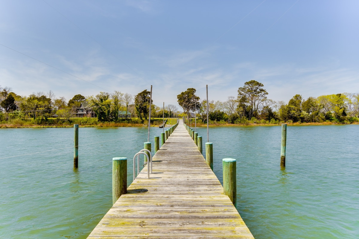 Stunning Chesapeake Bay Farmhouse w/ Dock & Kayaks