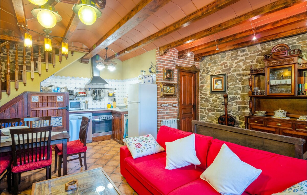 Awesome home in Carabanzo
