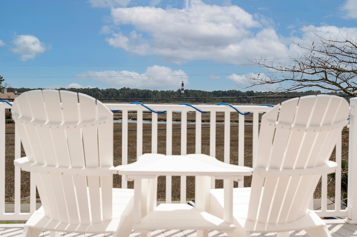 East Side Breezes on Chincoteague Island -