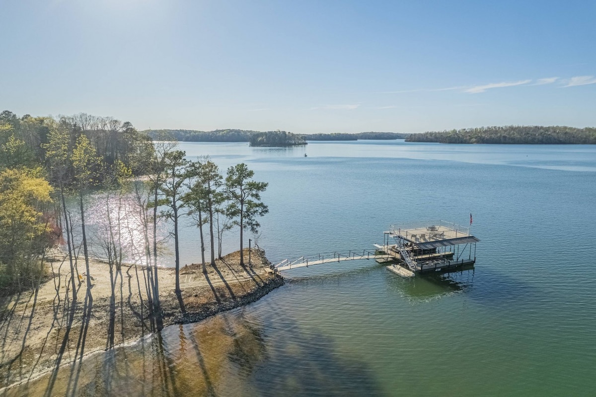 Luxury Lakefront Estate