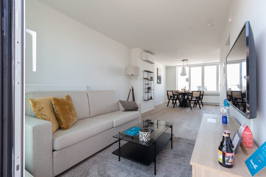 Sweet Inn | Spacious 1BR Penthouse in the city centre