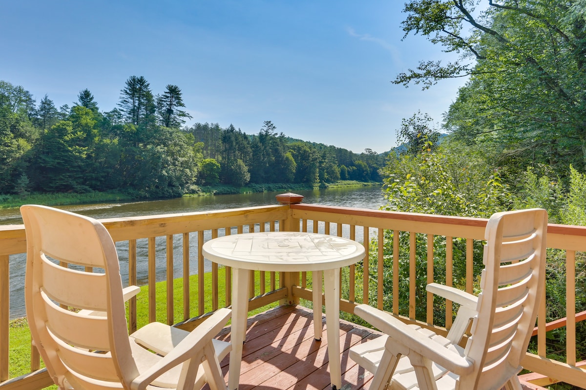 Pet-Friendly Hancock Home on the Delaware River!