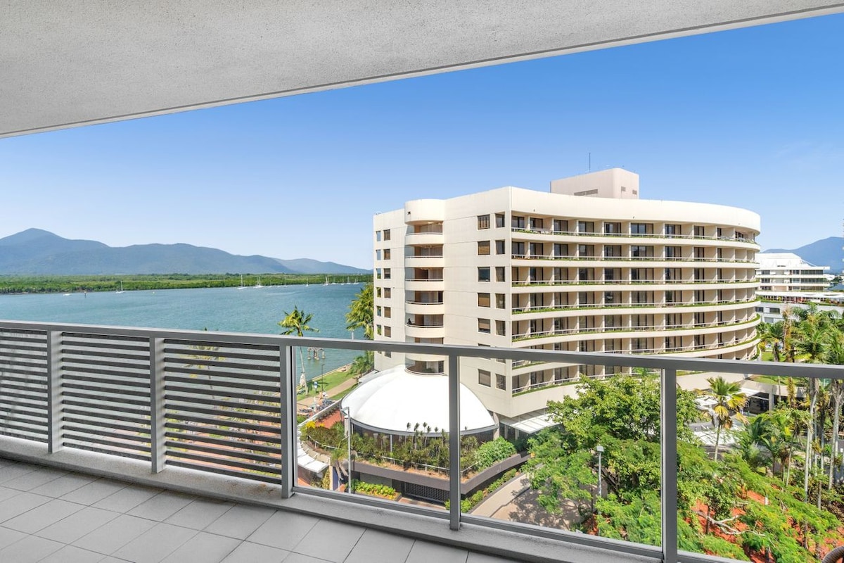 Cairns Apartment 703 with Water Views