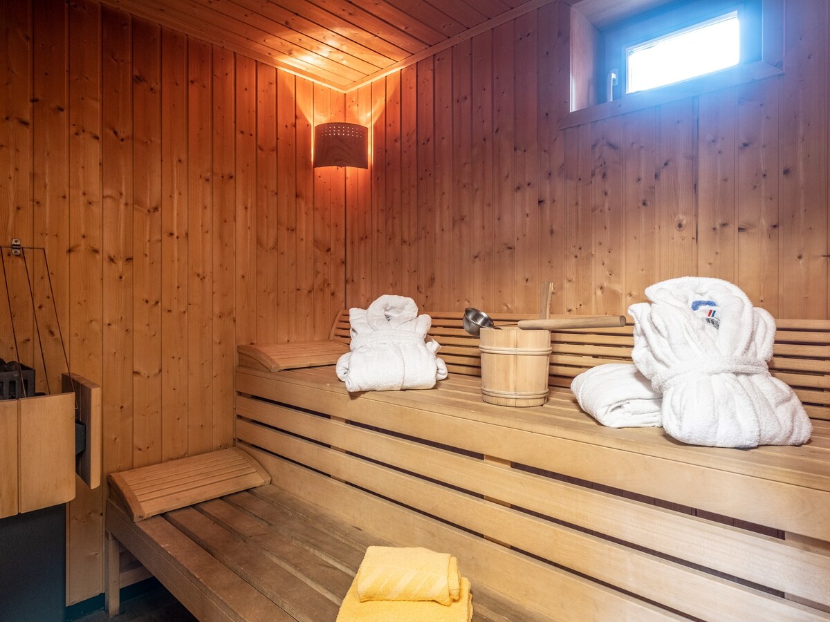 Chalet in the center of Kaprun with sauna & hot