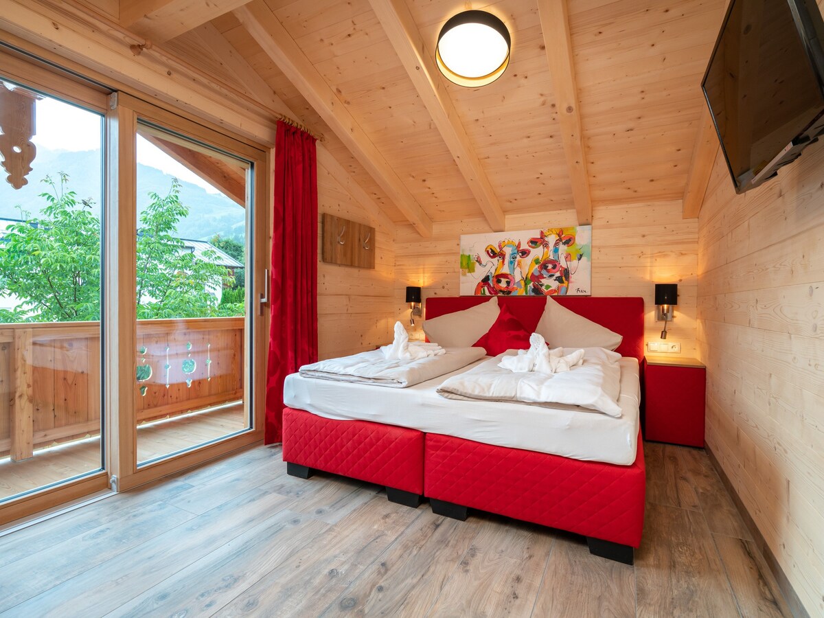 Chalet with 2 bunks in the heart of Kaprun