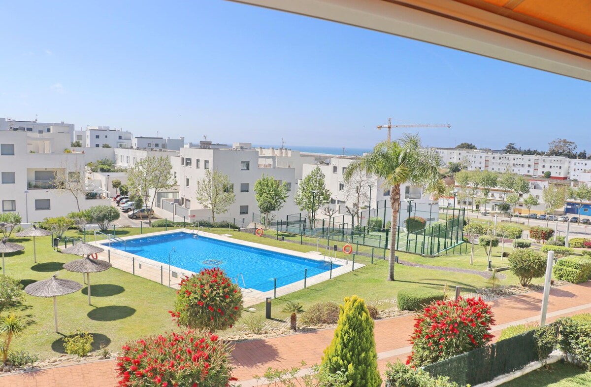 Apartment in Conil with communal pool, gardens and