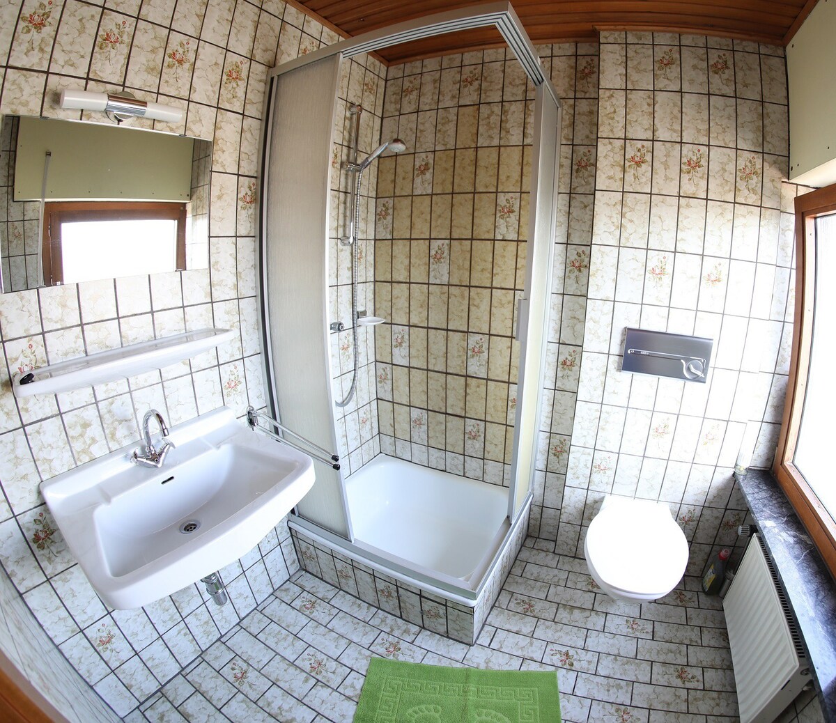 Double room-Standard-Ensuite with Shower
