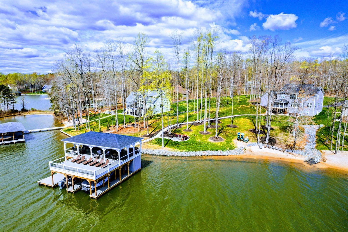 7BR Private Paradise 2 Story Dock, Beach, Hot Tub