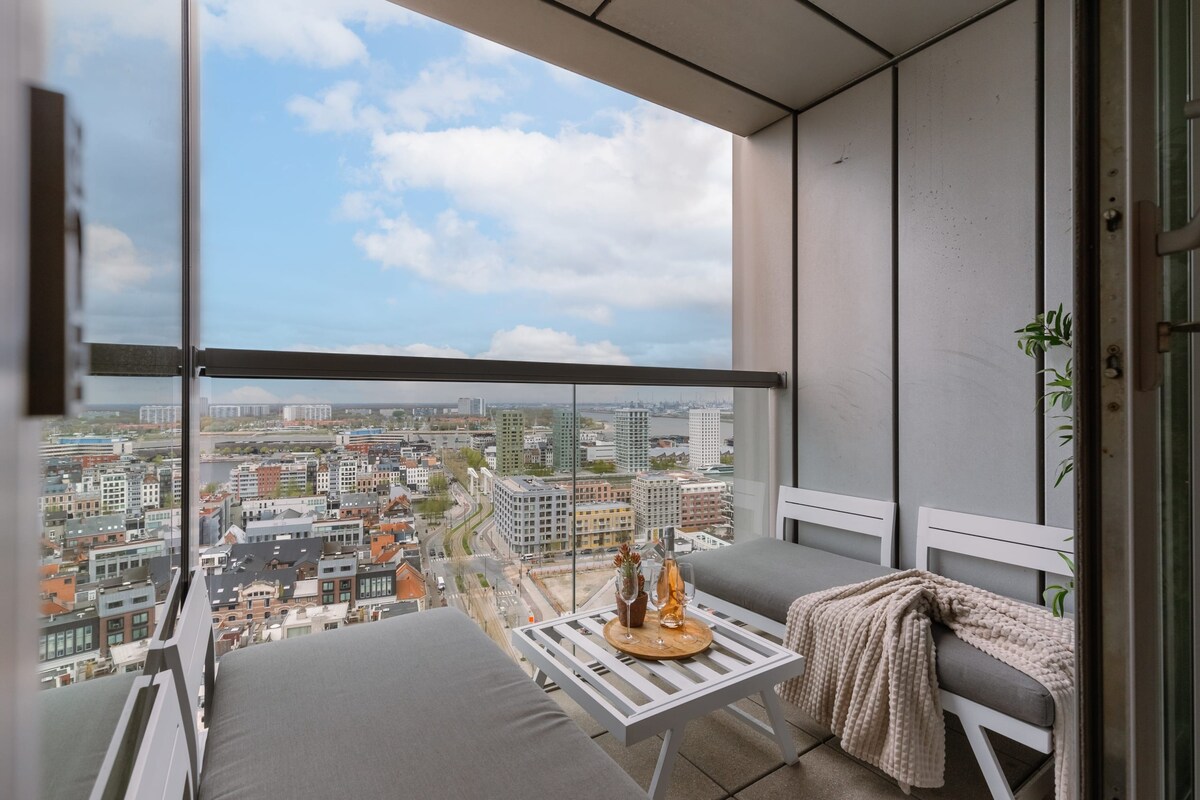 Apartment with beautiful view of Antwerp