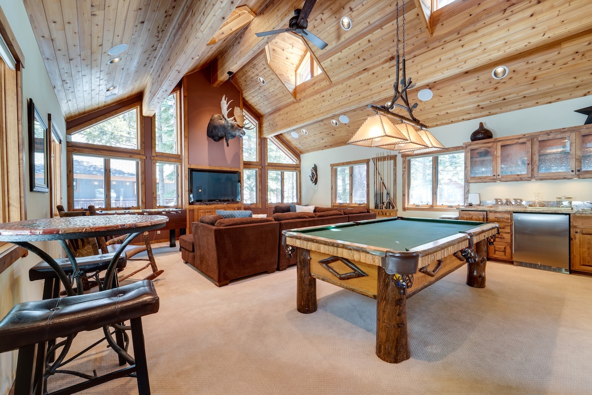 'One Moose Lodge' Tahoe Donner Vacation Rental!