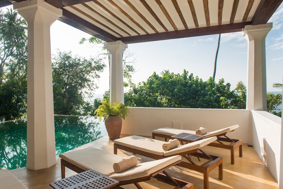 Ceylon House luxury 5 bed ocean front villa