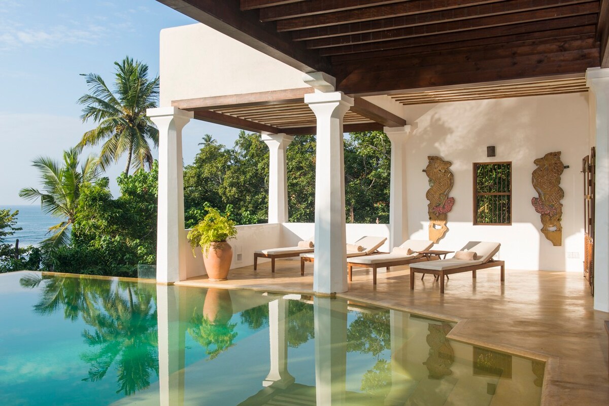 Ceylon House luxury 5 bed ocean front villa