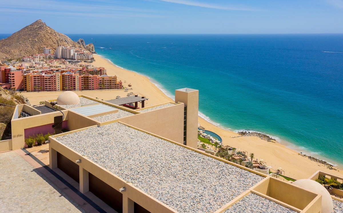 Luxury 8BR in Heart of Pedregal with Cinema