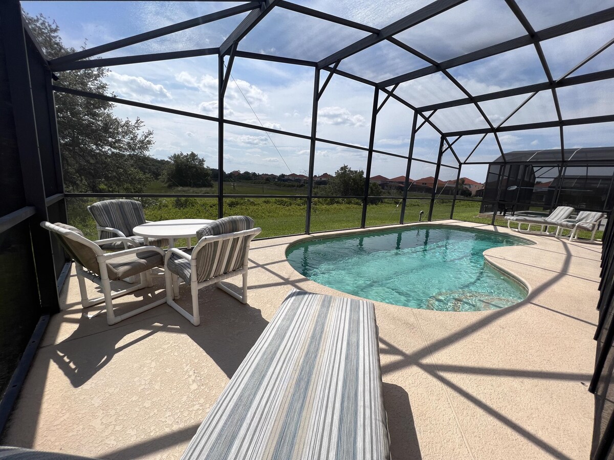 Sunset Vacation Home Close to Disney World