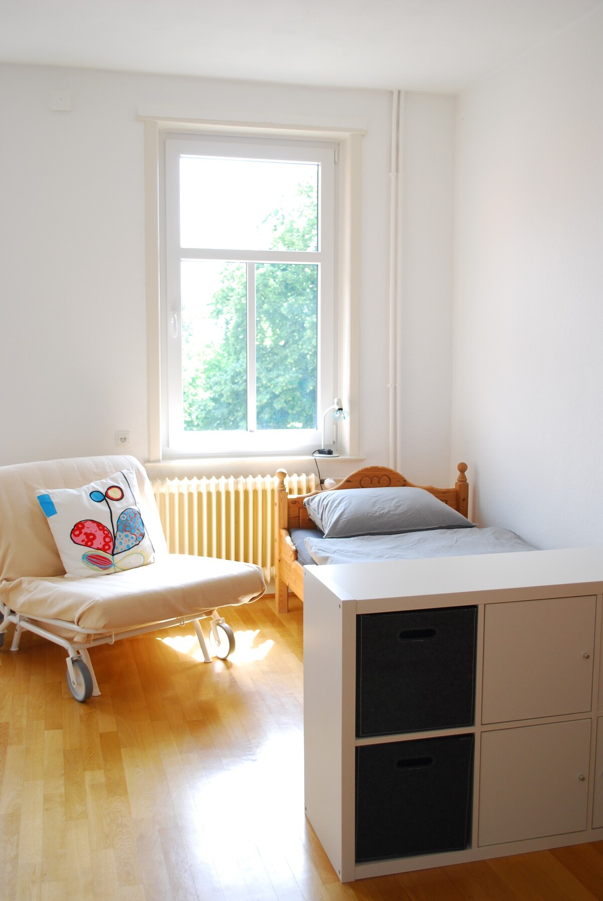 Apartment-Ensuite with Bath-Courtyard view