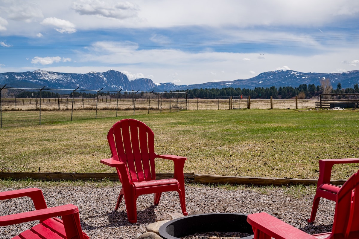 Brazos Cliff Views - Hummingbird Hacienda