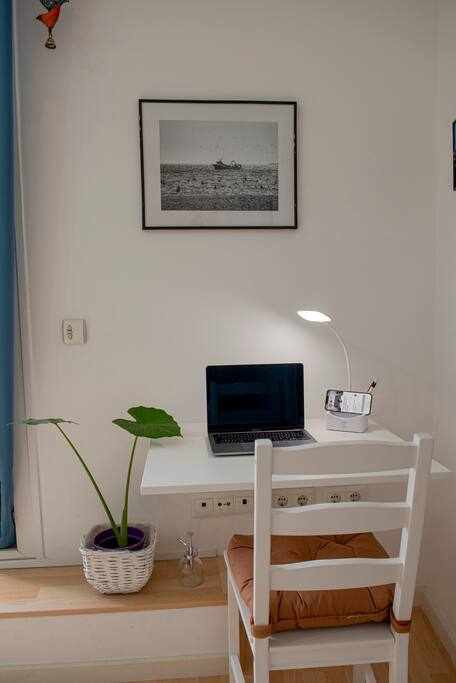 Central apartment, parking 200m from the beach