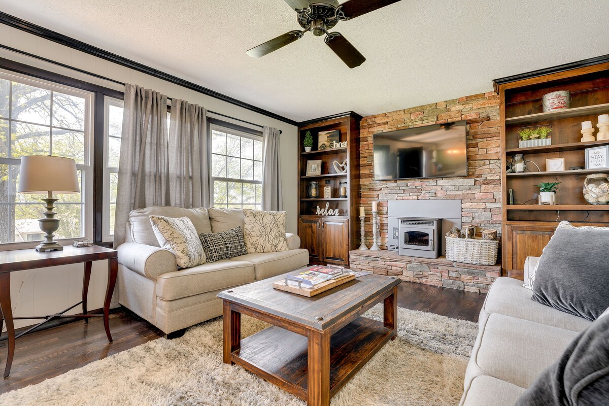 Charming Shell Knob Home: 16 Mi to Dogwood Canyon!