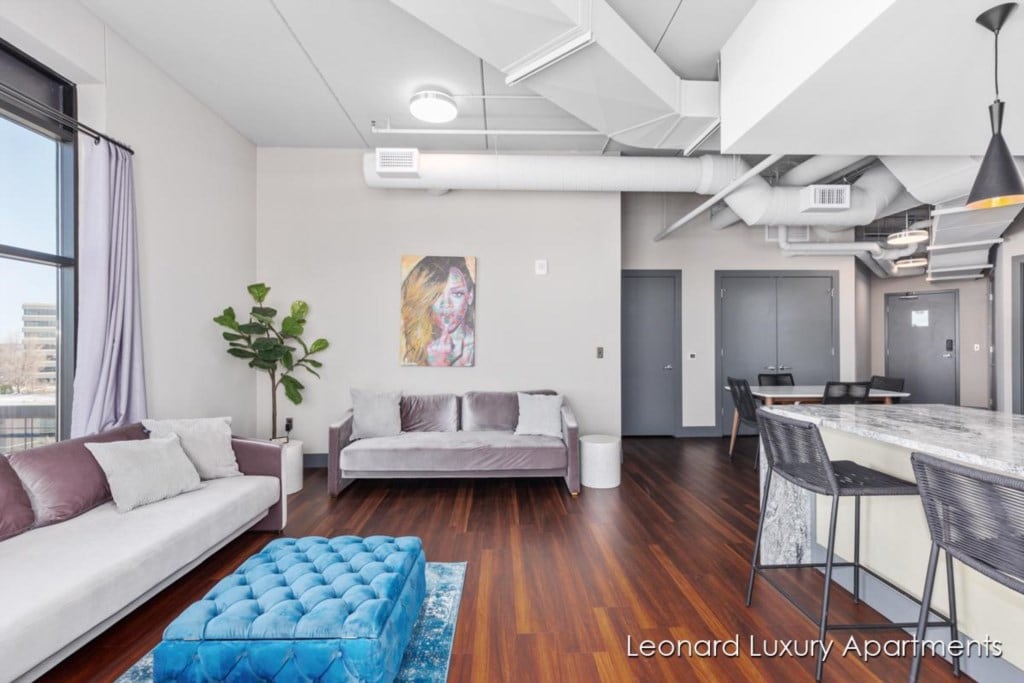 Modern Corner Luxury Apartment - Leonard Building