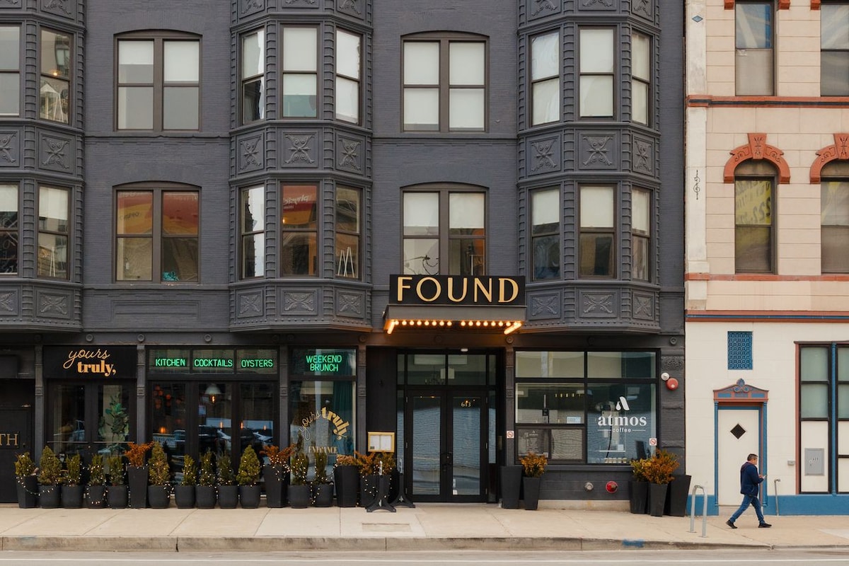 Sonder at Found Chicago | Double Bunk Room