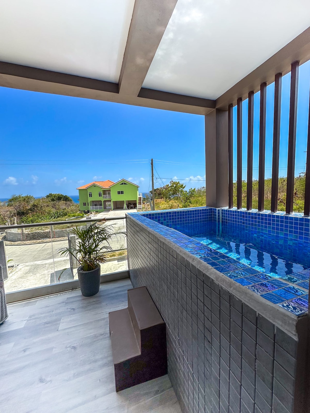 TIE Lux Villa Suite 1| Private Balcony & Mini Pool