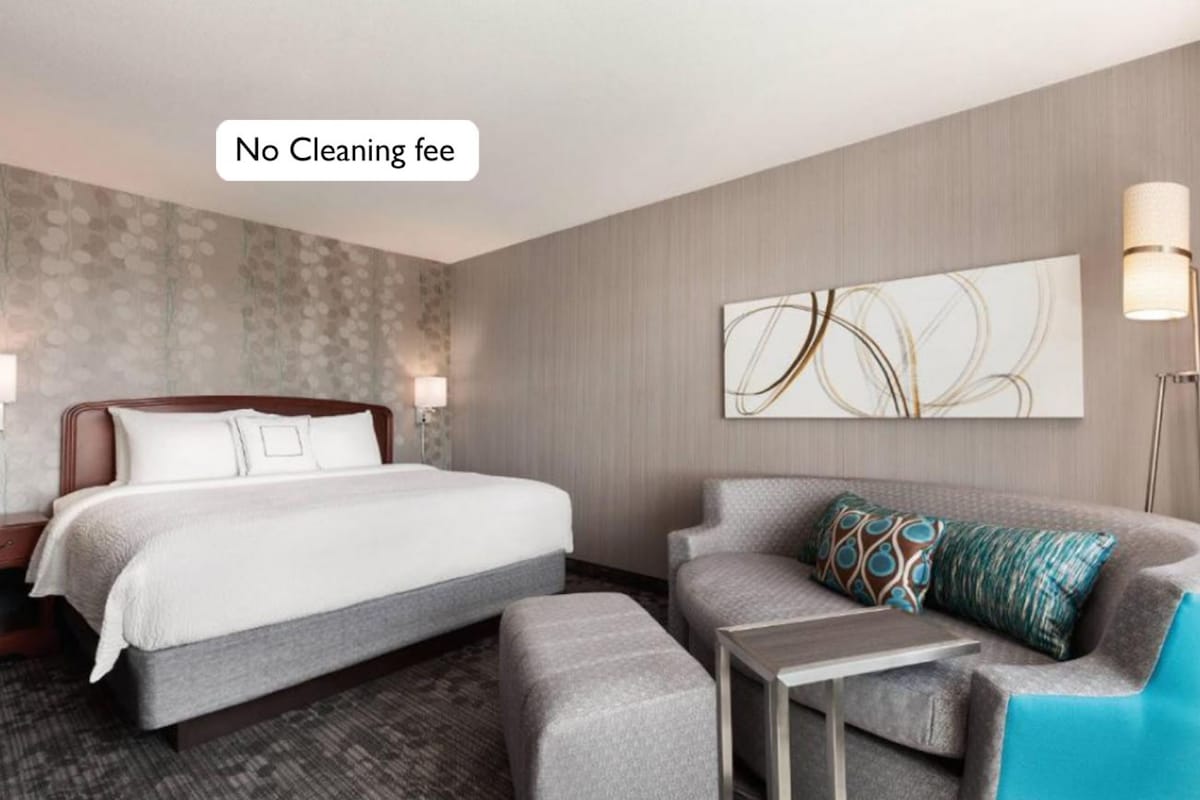 Explore our Luxury Room I No Cleaning fee