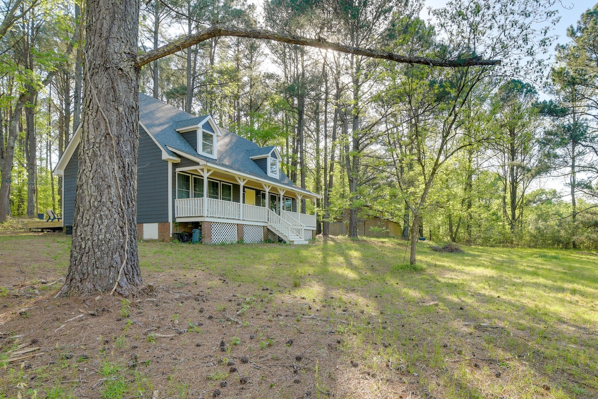 Lovely Apex Vacation Rental on 7 Acres!