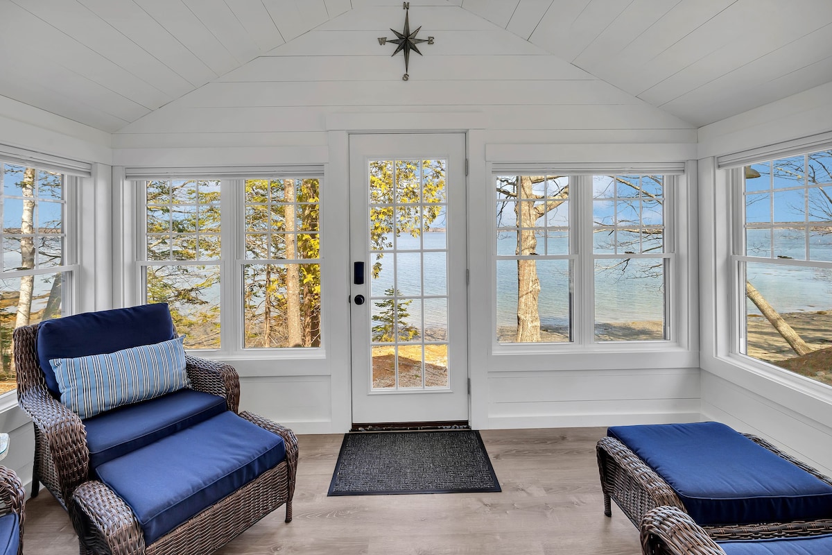 Beachcomber Cottage-Oceanfront!