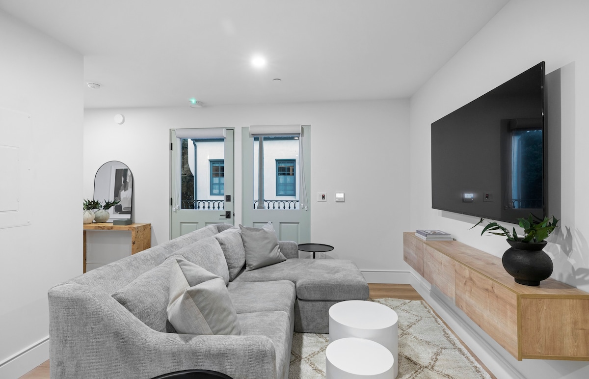 Casa Jardin Unit 13-Boutique Suite in Downtown