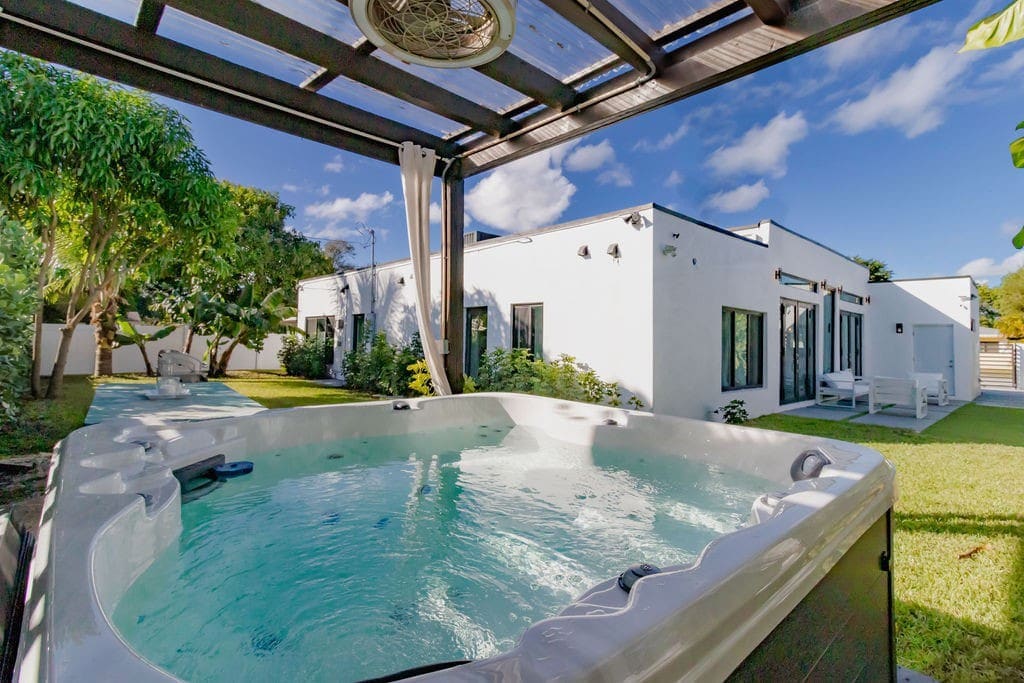 New Luxe Villa | Chill Garden+Hot Tub