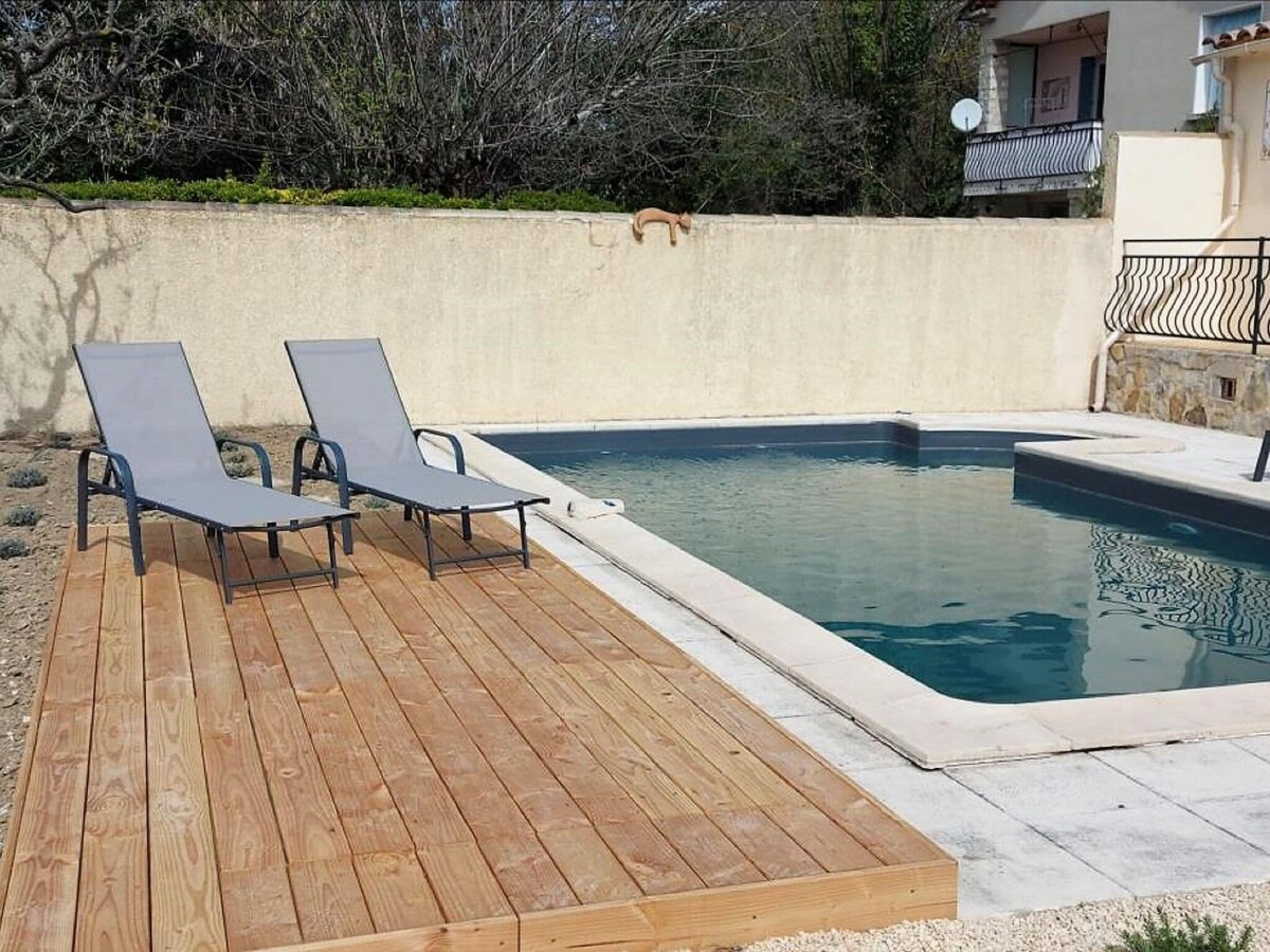 Holiday home with private pool, Vaison-la-Romaine