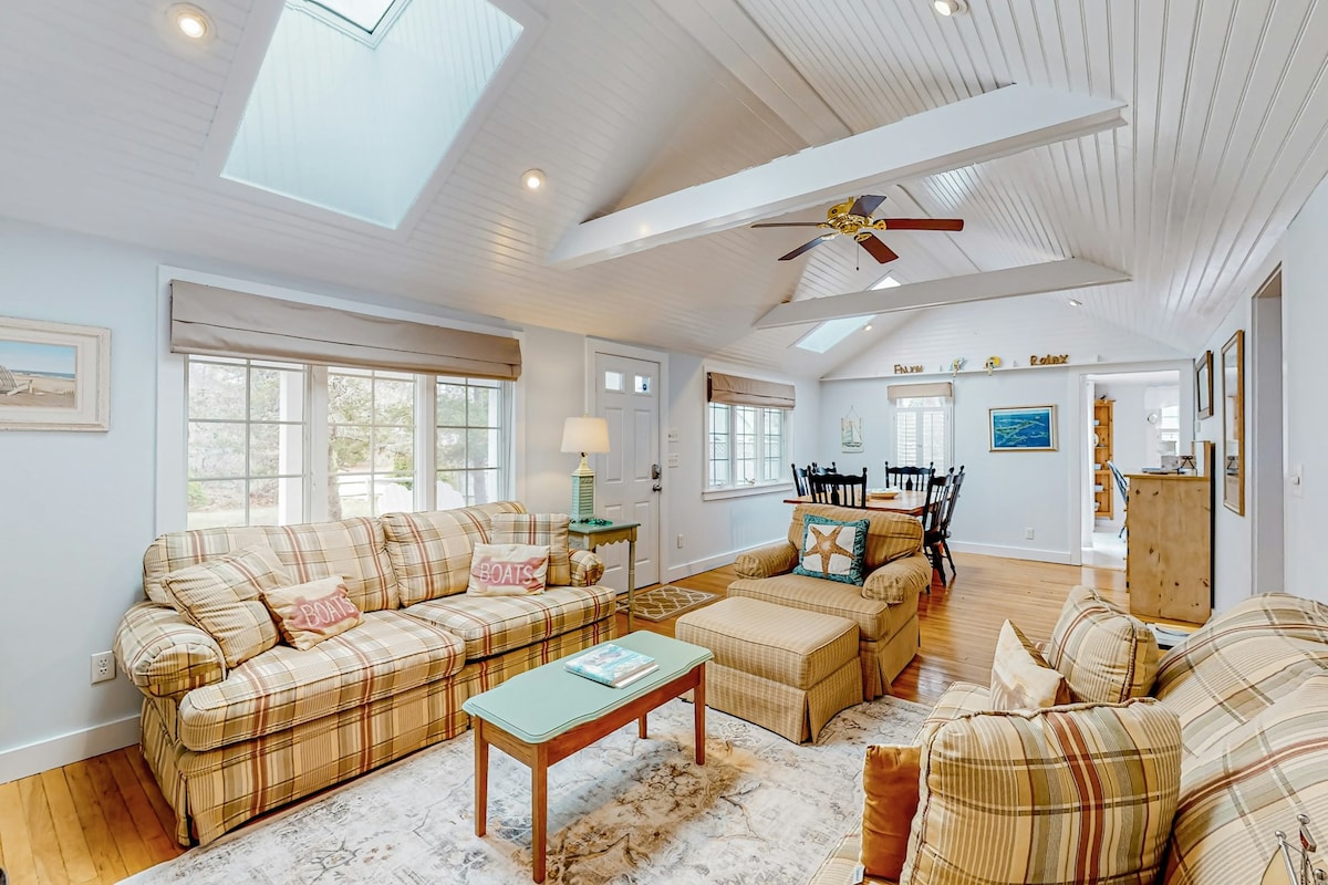 Tree-lined 4BR with decks & private beach access