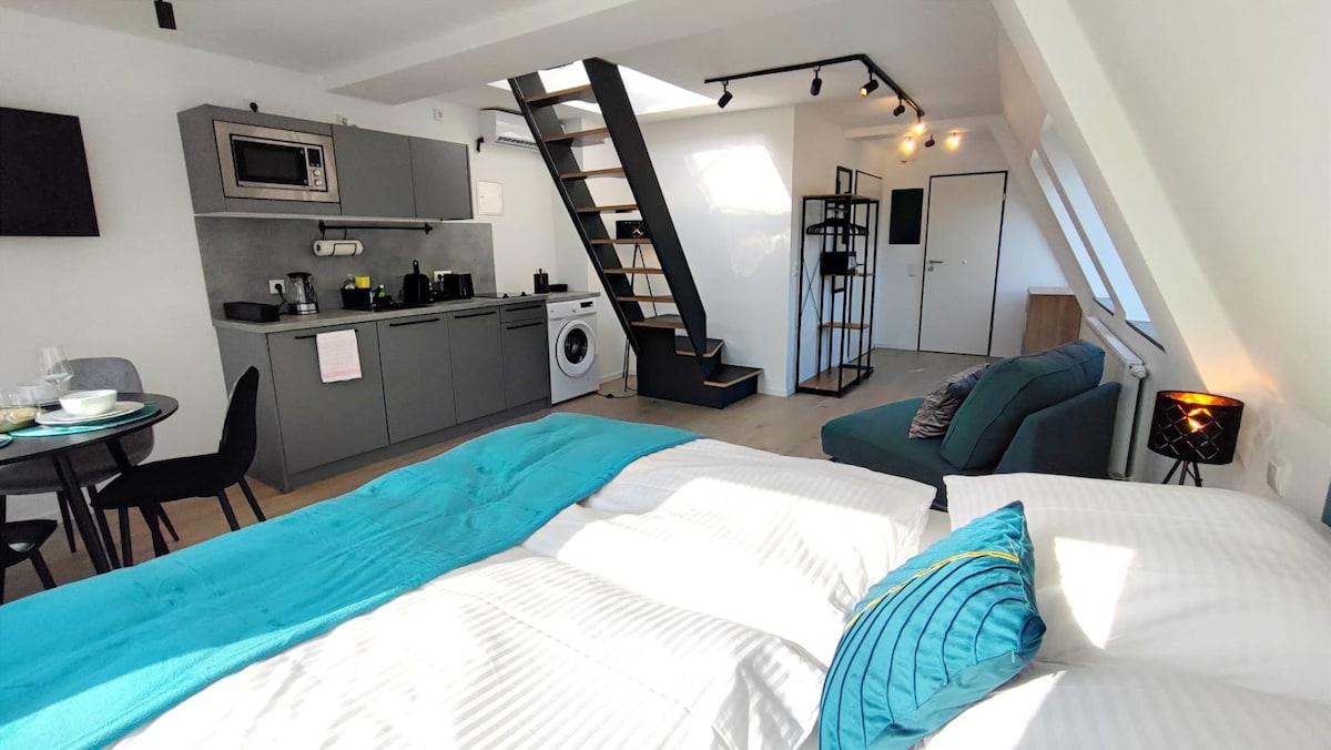 ELApart by Homely Stay - Loft mit Dachterrasse