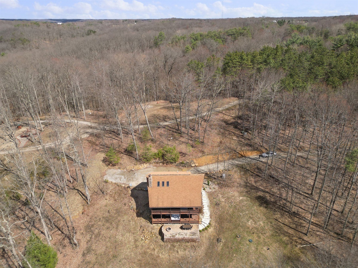 Log Home w/ Hot Tub & Firepit