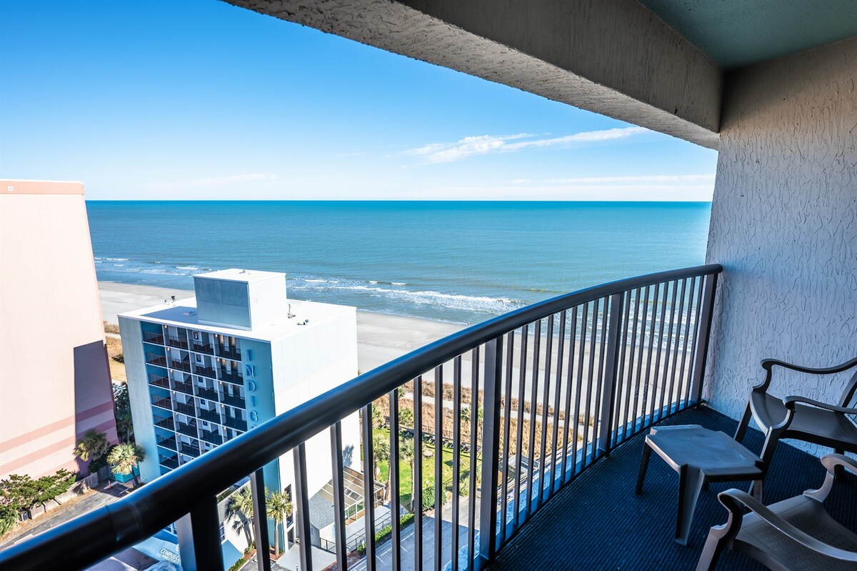 Newly Remodeled 11 floor ,Amazing Oceanview Suite!