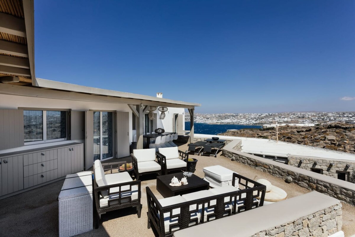 Stunning Villa with breathtaking views of Mykonos