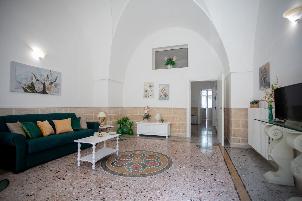 Amelia Apartment | holiday house in Leverano