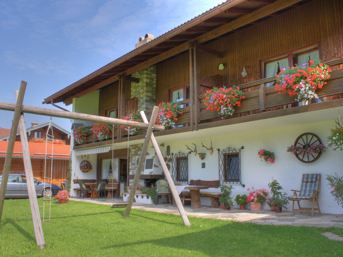 Ferienwohnung Falkenstein, Balkon bis 3 Personen