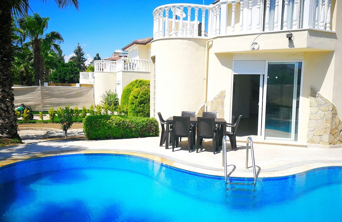 Pleasant Villa with Private Pool in Antalya