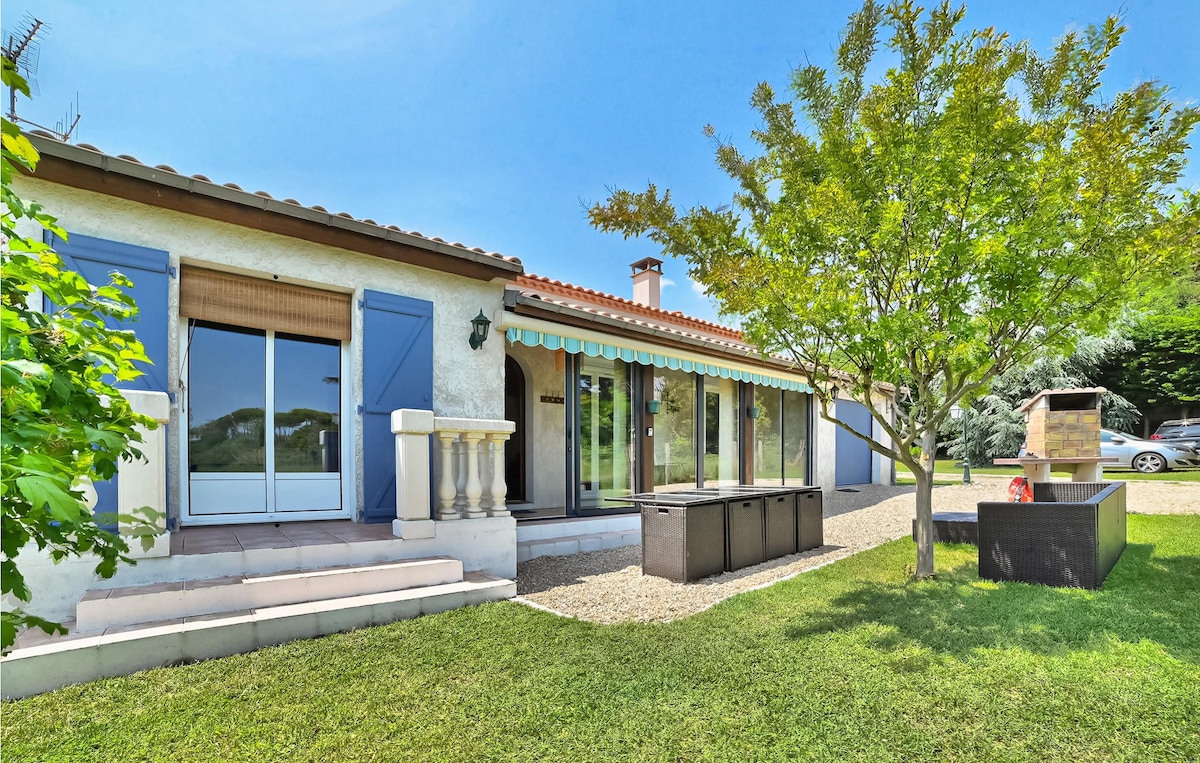 3 bedroom awesome home in Meschers-sur-Gironde