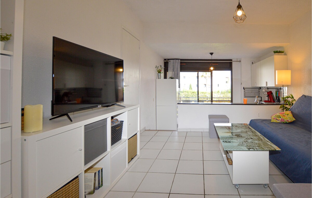 Nice apartment in Moriani with kitchen