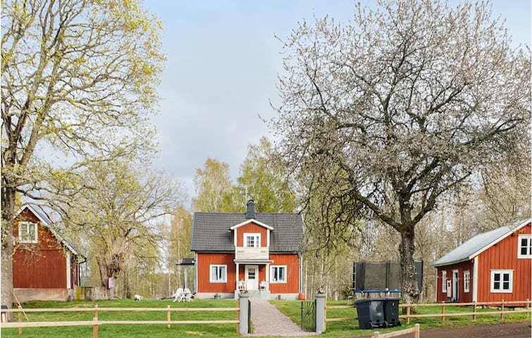 Stensjöryd的民宿