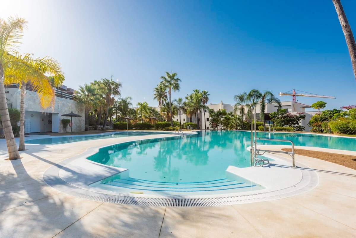 Hoyo 19 12 | Resort Marbella Complex Pools Golf