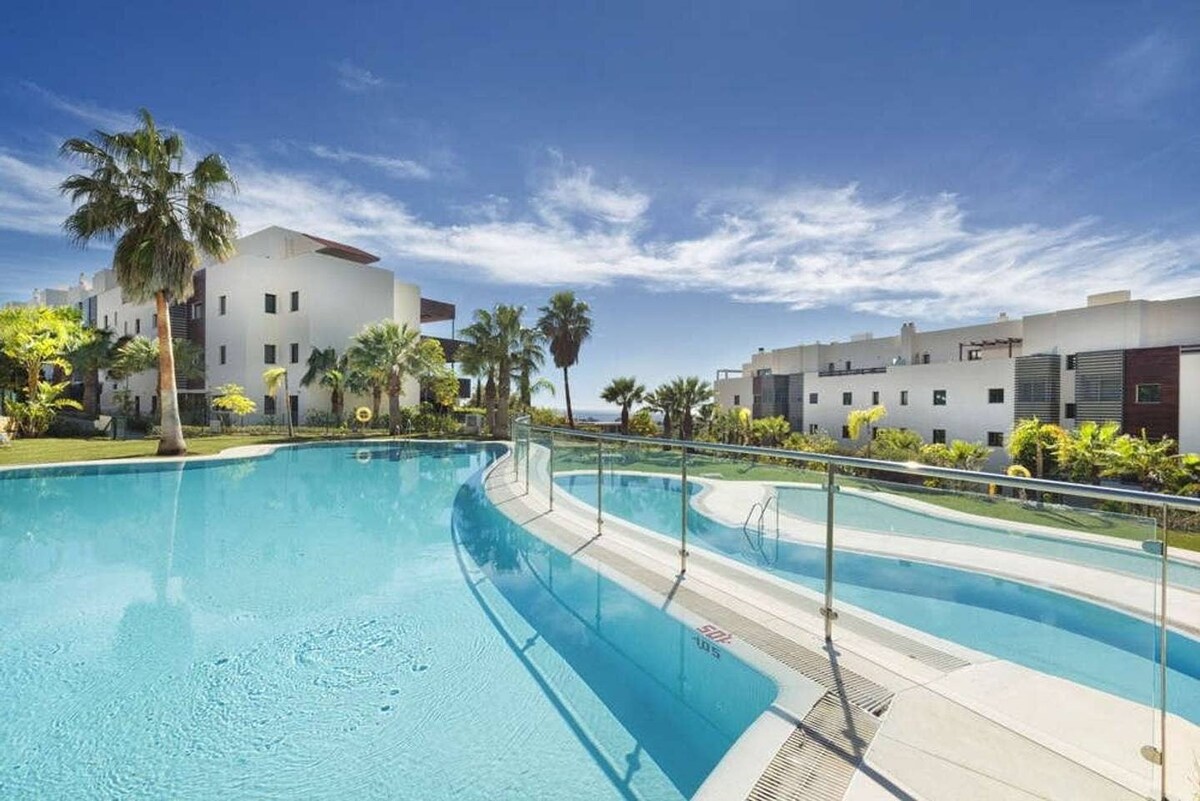 Hoyo 19 12 | Resort Marbella Complex Pools Golf