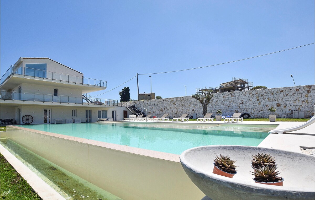 Gorgeous apartment with outdoor swimming pool