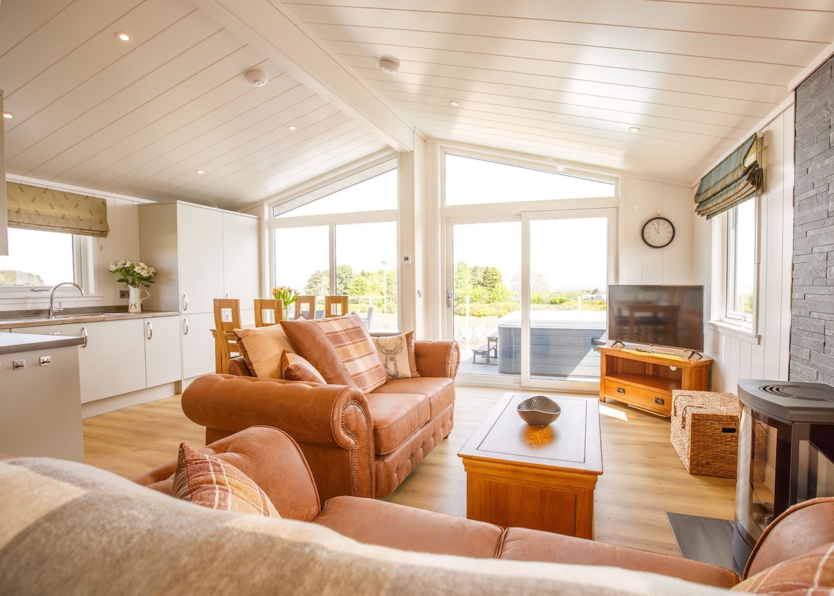 Eriskay Lodge - Drumcarrow Luxury Lodge