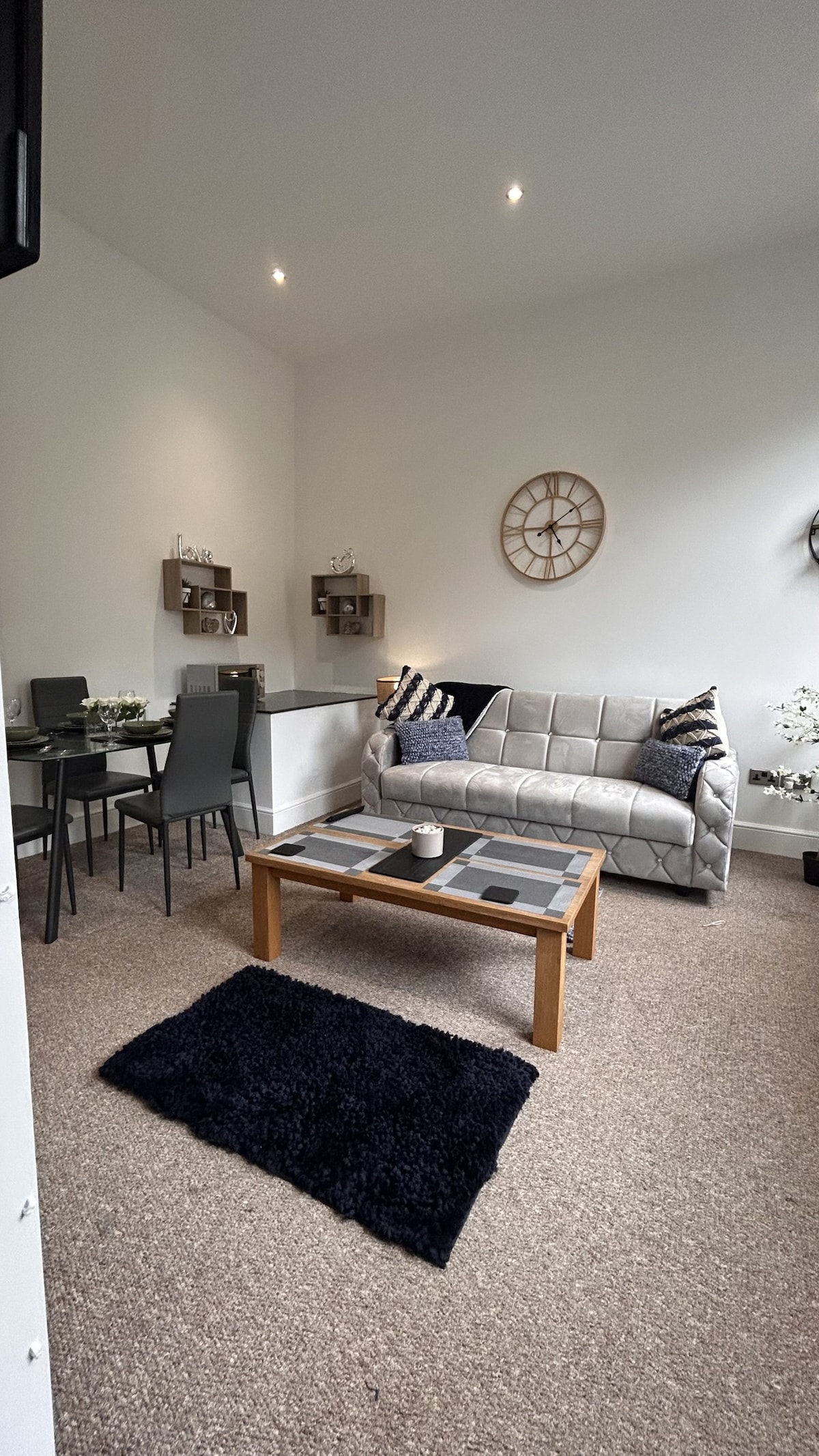 Cozy 1-Bedroom Apartment in the Heart of Barnsley