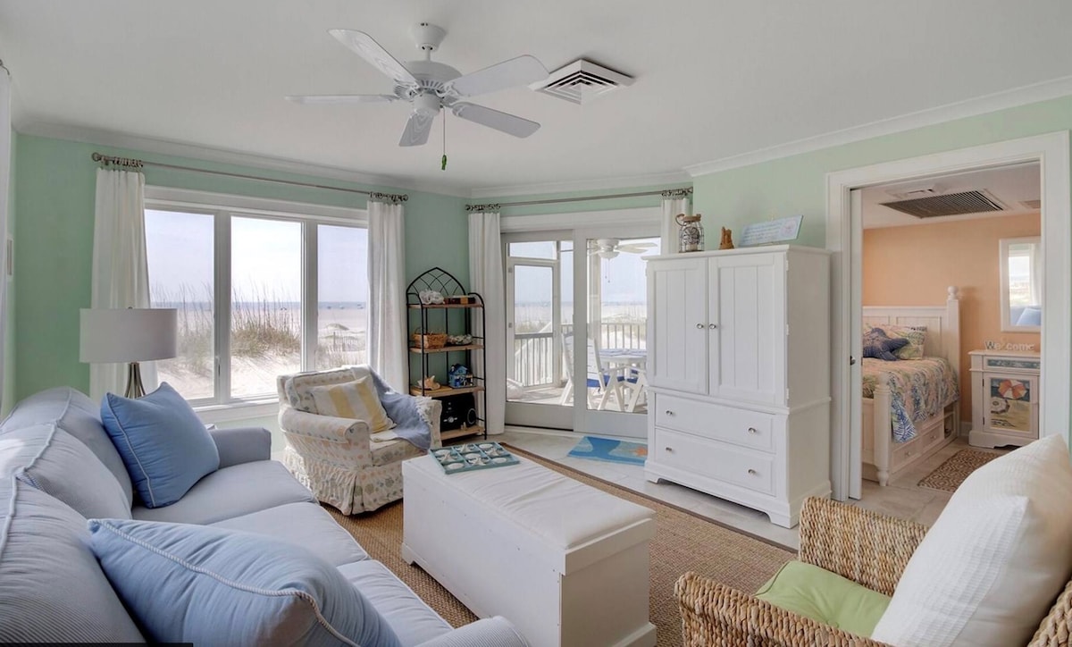 The Sandcastle-Oceanfront-Walkout to the Beach-New