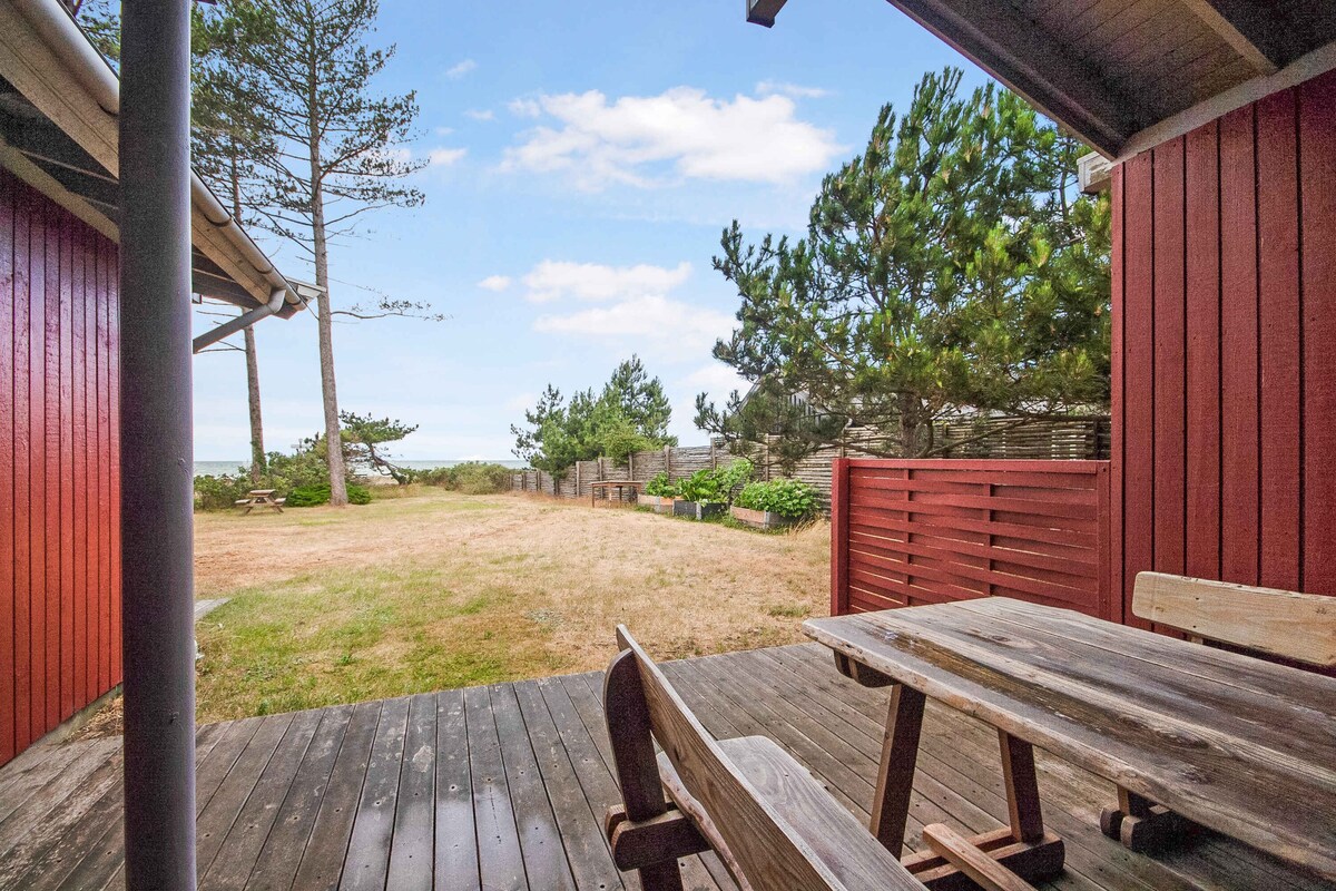 Holiday home on the beach with panoramic view