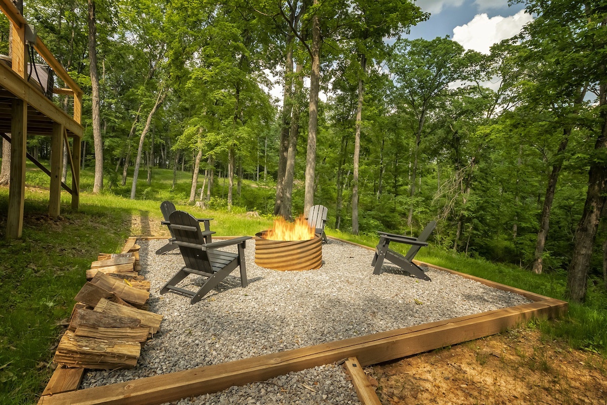 Glamping Dome with Hot Tub in Shawnee Forest